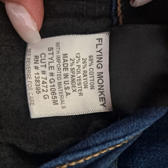 Flying Monkey Sz 27 Distressed Skinny Jeans Raw Hem Pockets Dark Wash Mid Rise - Picture 11 of 13